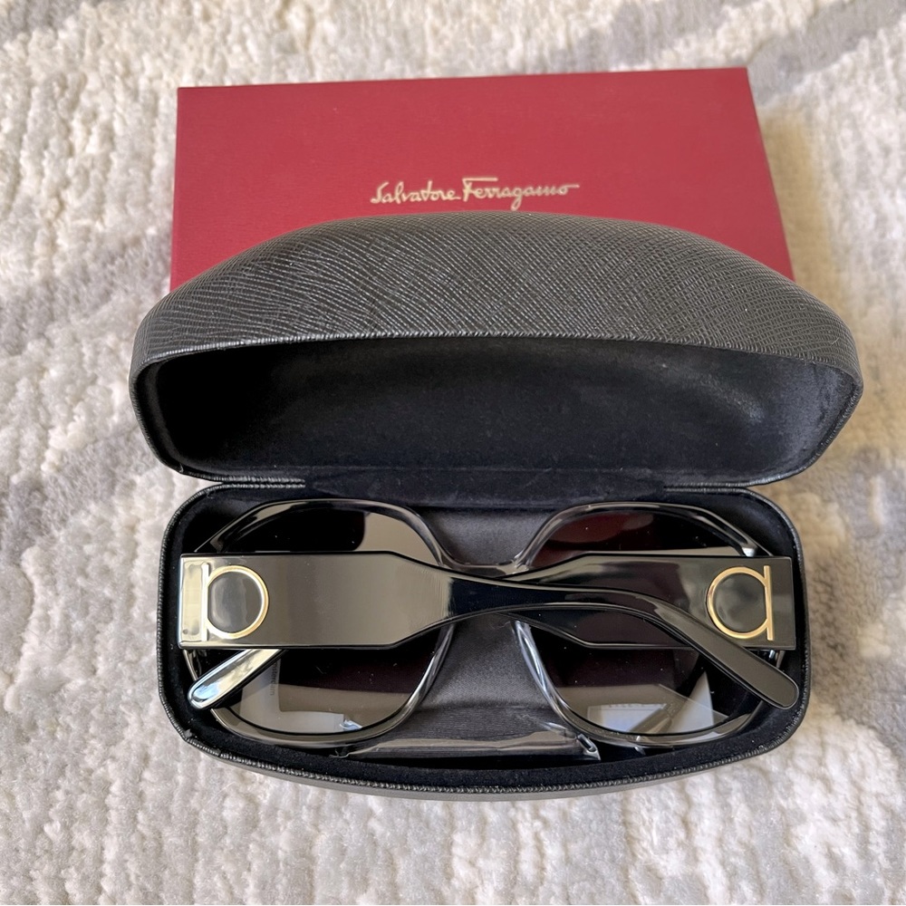 Salvatore Ferragamo Sunglasses - Picture 2 of 6